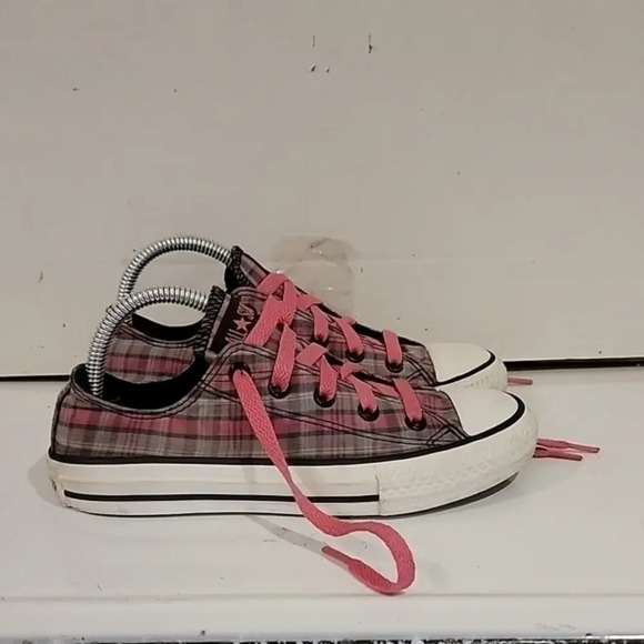 KIDS CONVERSE ALL STAR LOW TOP‎ SNEAKERS (sz 1) - Picture 1 of 5